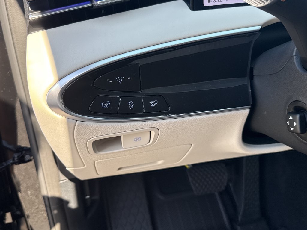 New 2027 Genesis GV70 2.5T Select AWD/4WD image 18