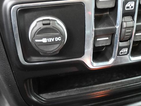 Used 2022 Jeep Gladiator Sport AWD/4WD image 9