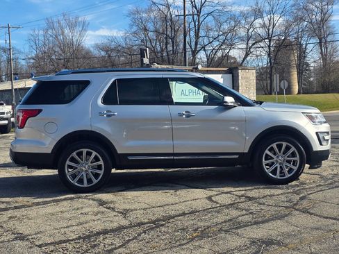 Used 2017 Ford Explorer Limited image 7