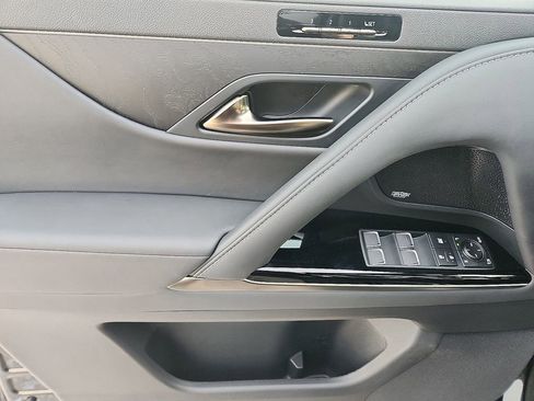 Used 2025 Lexus LX 600 4WD w/ Luxury Package image 13