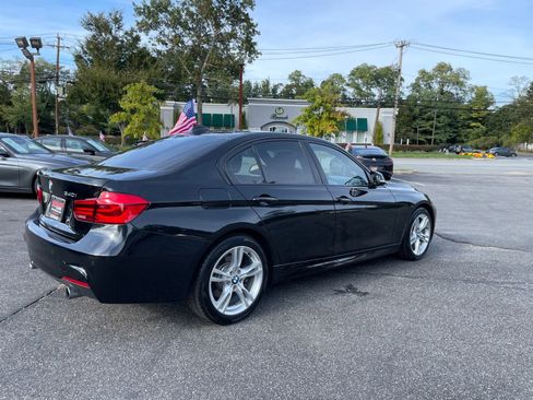 Used 2018 BMW 340i xDrive Sedan w/ Premium Package image 32