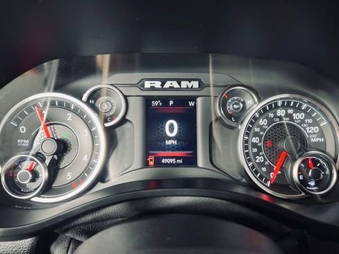 Used 2022 RAM 1500 Big Horn AWD/4WD image 25
