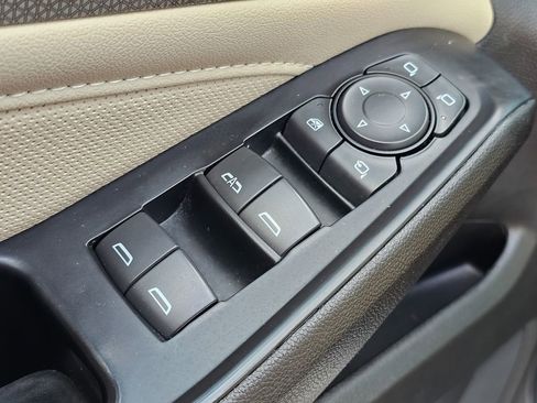 Certified 2023 Chevrolet Traverse Premier image 12