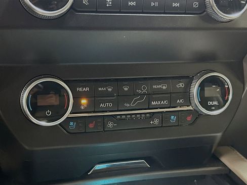 Used 2021 Ford Expedition XLT AWD/4WD image 15