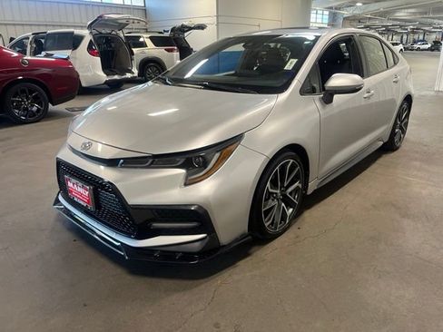 Used 2022 Toyota Corolla SE w/ SE Premium Package FWD image 7