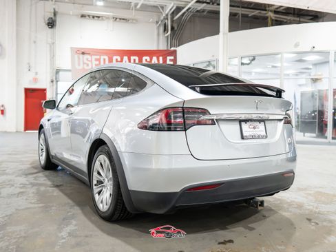 Used 2017 Tesla Model X 100D AWD/4WD image 5