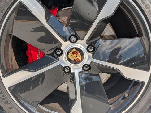 New 2023 Porsche Taycan 4S image 23