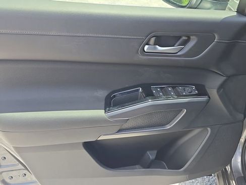 New 2026 Nissan Pathfinder SL FWD image 19