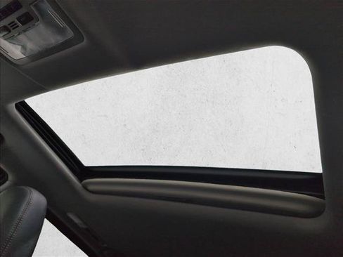 Used 2015 Toyota Highlander Limited FWD image 17