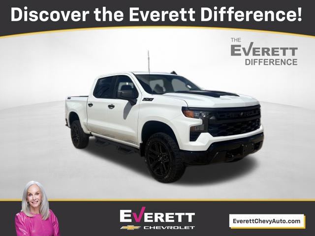 Used 2025 Chevrolet Silverado 1500 Custom Trail Boss w/ Dark Appearance Package AWD/4WD image 1