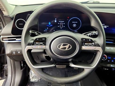 Used 2024 Hyundai Elantra SEL FWD image 13