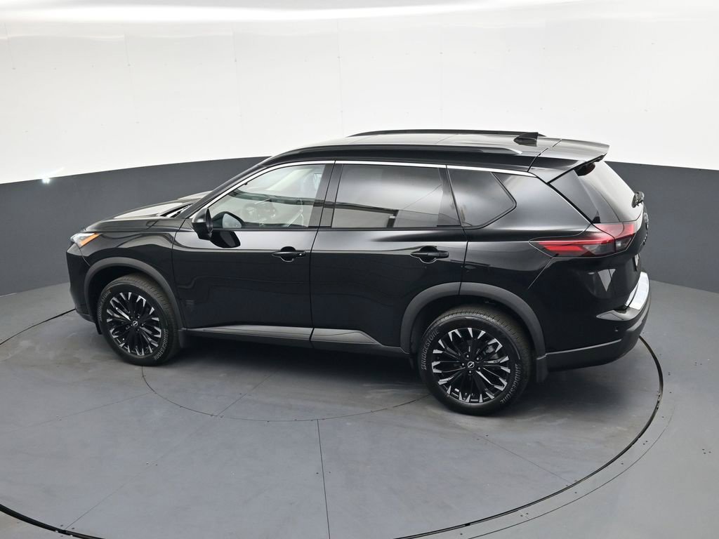 Certified 2026 Nissan Rogue Dark Armor FWD image 35