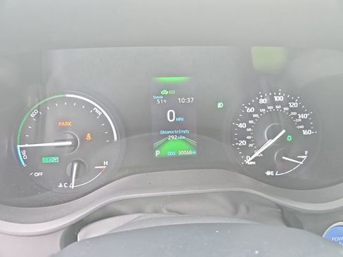 Used 2023 Toyota Sienna XSE image 21