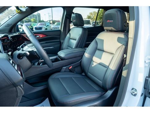 Used 2026 Chevrolet Traverse Z71 w/ Enhanced Driving Package AWD/4WD image 12