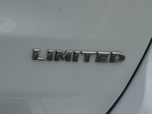 Used 2021 Jeep Grand Cherokee Limited w/ Luxury Group II RWD image 18