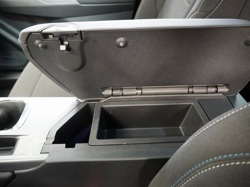 New 2026 Chevrolet Equinox EV LT image 21