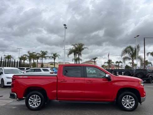 Used 2025 Chevrolet Silverado 1500 LT AWD/4WD image 9