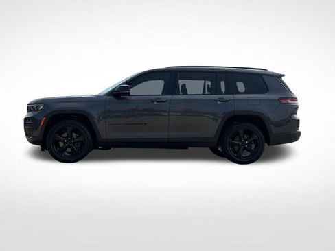 Used 2023 Jeep Grand Cherokee L Laredo AWD/4WD image 22