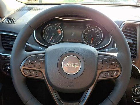 Used 2022 Jeep Cherokee Trailhawk w/ Technology Group B AWD/4WD image 20