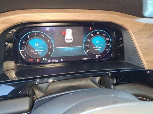 Used 2024 Volkswagen Atlas SE image 27