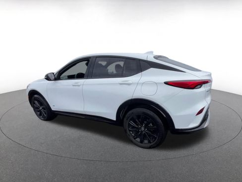 Used 2025 Buick Envista Sport Touring image 10