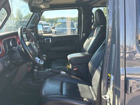 Used 2021 Jeep Wrangler Unlimited Rubicon w/ Dual Top Group AWD/4WD image 9