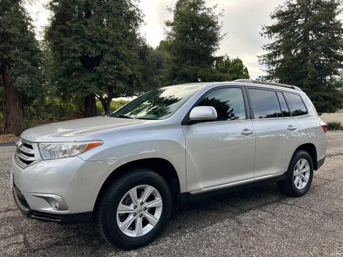 Used 2013 Toyota Highlander SE image 4