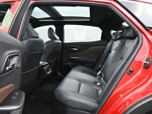 Used 2023 Toyota Crown Limited w/ Advanced Technology Package image 18