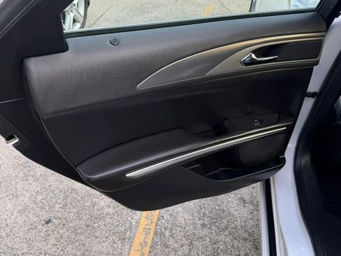 Used 2013 Lincoln MKZ AWD image 11