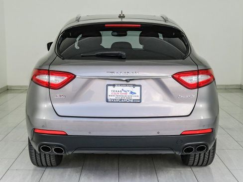 Used 2017 Maserati Levante S image 6
