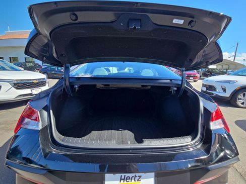 Used 2025 Hyundai Elantra SEL image 23