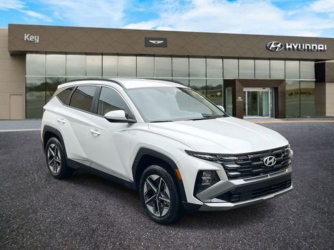 New 2025 Hyundai Tucson SEL image 2