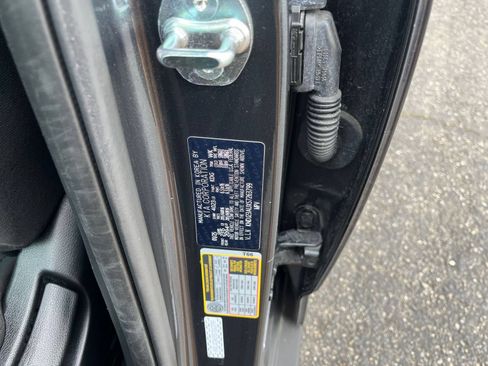 Used 2025 Kia Soul LX w/ LX Technology Package FWD image 29
