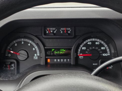 Used 2011 Ford E-350 and Econoline 350 XL RWD image 20