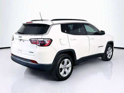 Used 2018 Jeep Compass Latitude FWD image 24