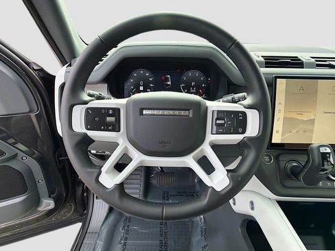 New 2026 Land Rover Defender 130 X-Dynamic SE AWD/4WD image 39