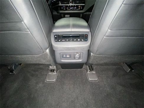 Used 2022 Nissan Pathfinder Platinum w/ Cargo Package image 31