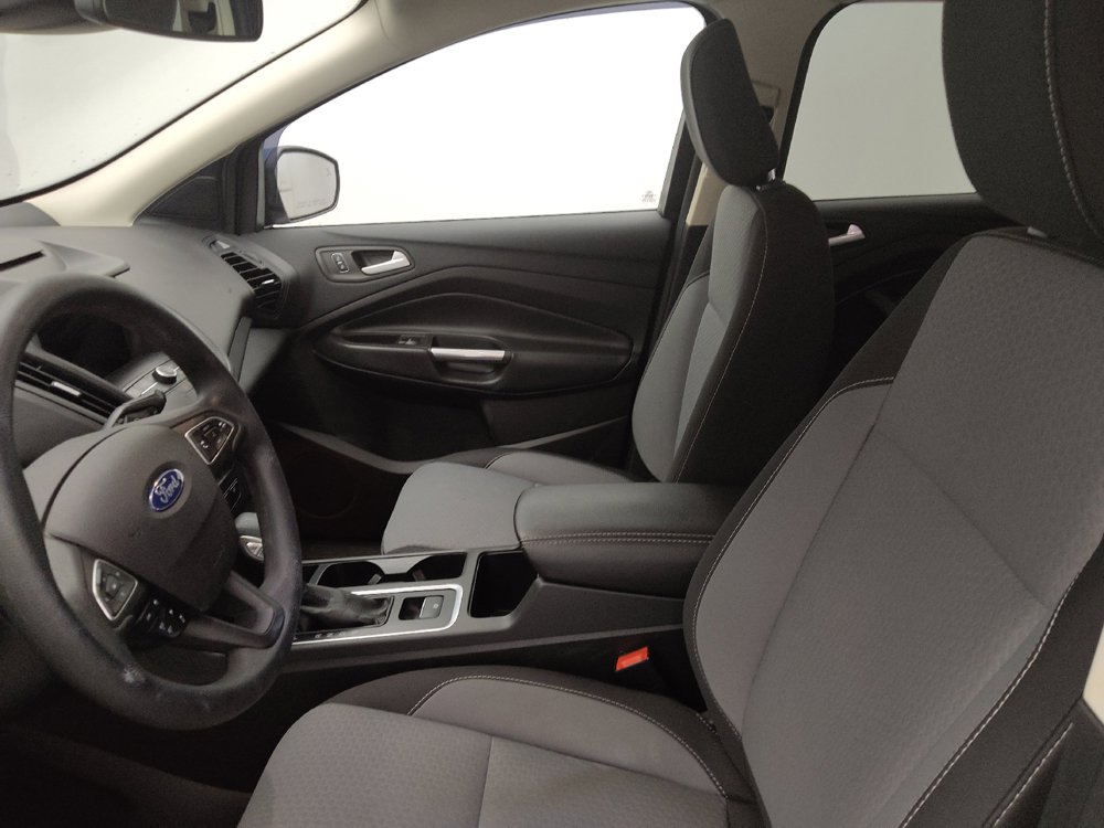Used 2018 Ford Escape SE w/ Ford Safe & Smart Package FWD image 17