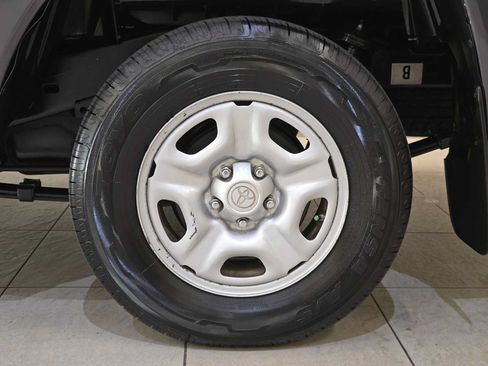 Used 2012 Toyota Tacoma 2WD Access Cab w/ SR5 Pkg image 8