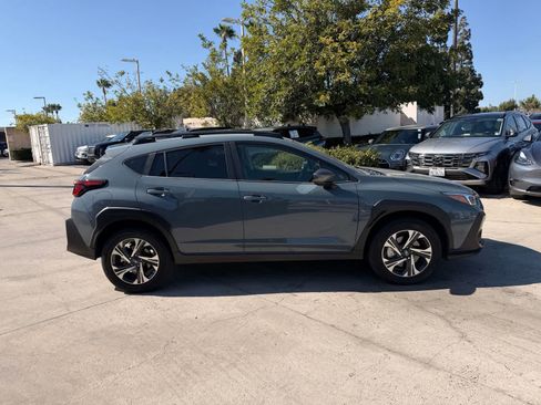 Used 2024 Subaru Crosstrek 2.0i Premium w/ Crosstrek Mirror Package AWD/4WD image 6