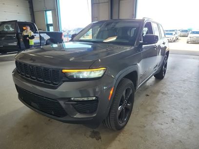 Used 2023 Jeep Grand Cherokee Limited w/ Luxury Tech Group II