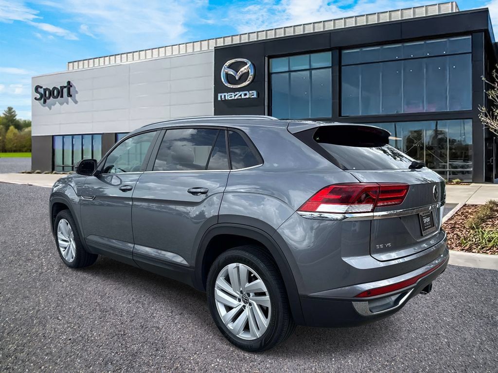 Used 2022 Volkswagen Atlas Cross Sport SE FWD image 6