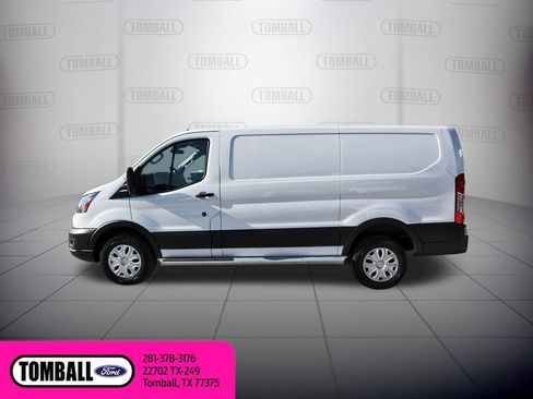 Certified 2025 Ford Transit 250 Low Roof w/ Exterior Upgrade Package RWD image 5