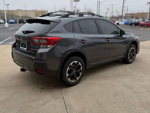Used 2022 Subaru Crosstrek 2.0i Premium w/ Moonroof Package image 5