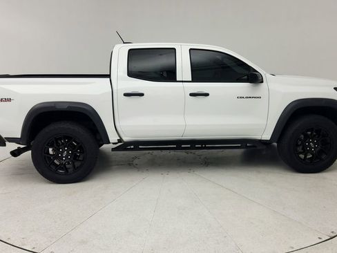 Certified 2024 Chevrolet Colorado Trail Boss w/ LPO, Dark Essentials Package image 9