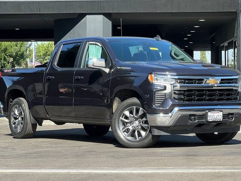 Used 2023 Chevrolet Silverado 1500 LT AWD/4WD image 2