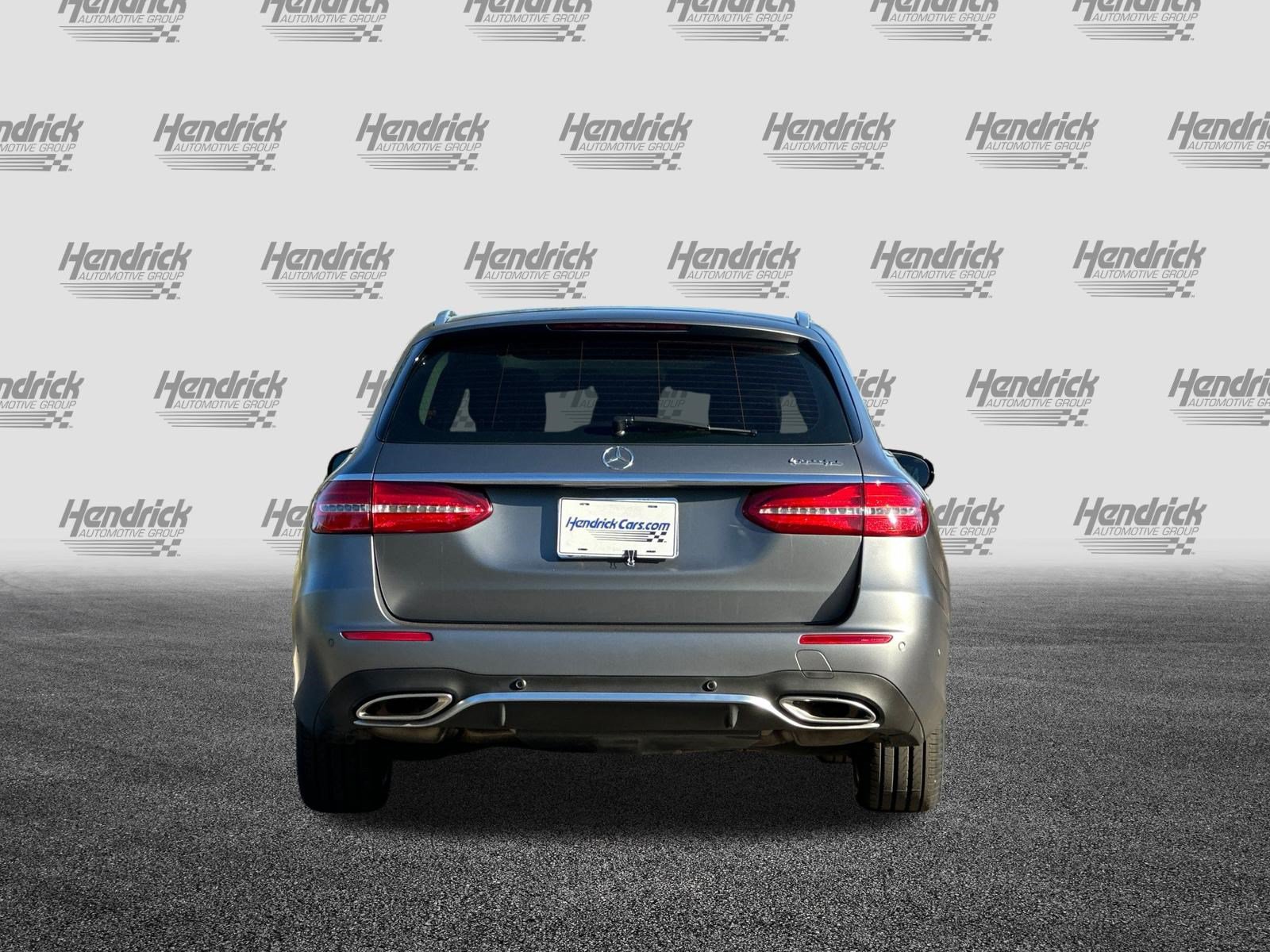 Used 2017 Mercedes-Benz E 400 4MATIC Wagon image 6