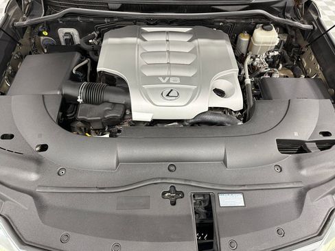 Used 2016 Lexus LX 570 4WD w/ Luxury Package image 41