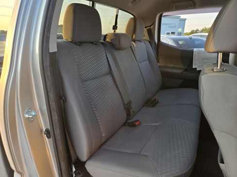 Used 2023 Toyota Tacoma SR AWD/4WD image 25