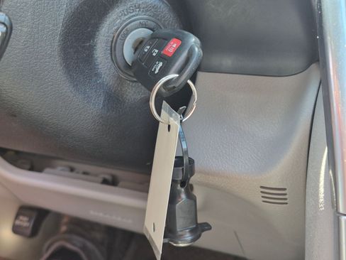 Used 2015 Toyota Camry LE FWD image 21